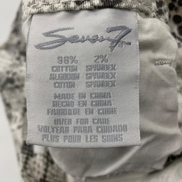 Seven7 Skinny Women's size 12 White Black Snakeprint Denim Jeans - Picture 5 of 5